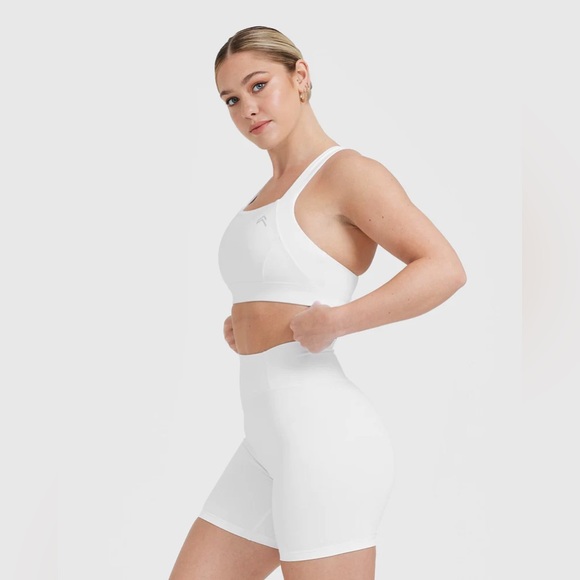 Oner Active
TIMELESS WIDE STRAP SPORTS BRA - Picture 3 of 5